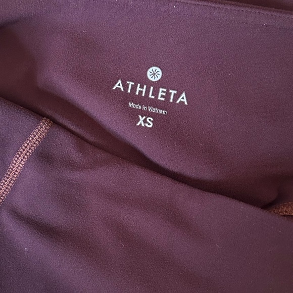 Athleta Salutation High Rise Buttery Soft Capri Cropped Leggings 20” Burgundy XS - Picture 7 of 9